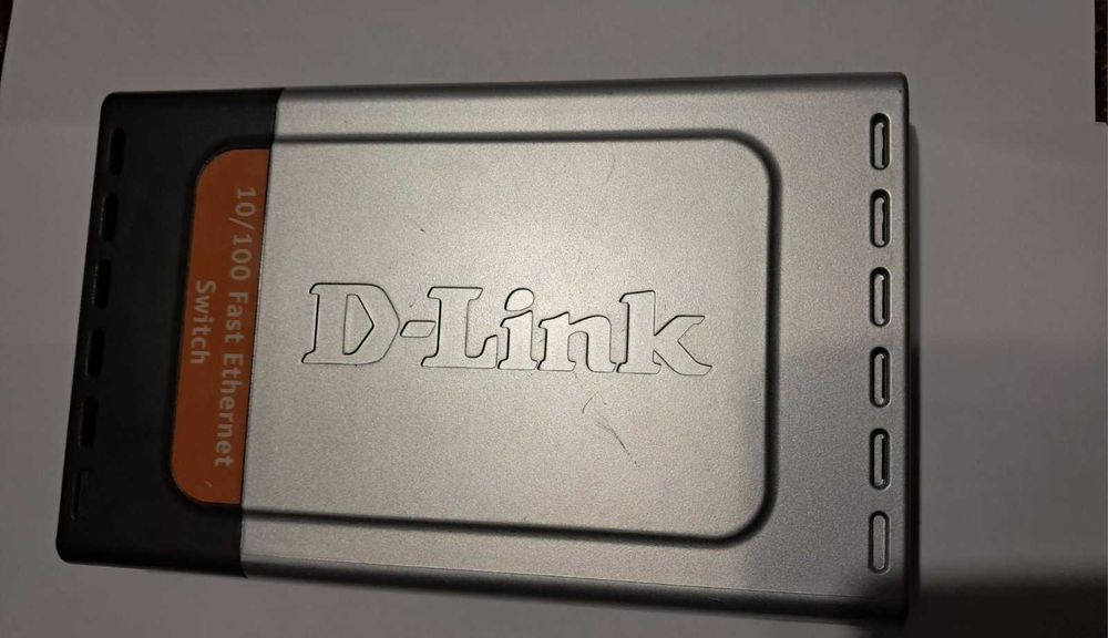 Коммутатор  D-Link DES-1008D