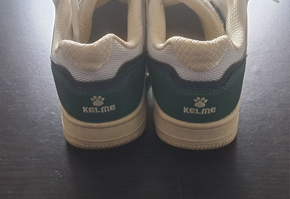 Tenis Homem marca Kelme(usados)