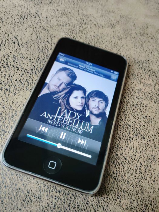Apple Ipod A1288 робочий 8 гб оригінал+ кабель: 600 грн