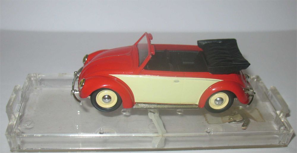 Vitesse - Volkswagen Carocha Cabriolet (aberto - vermelho) - 1949