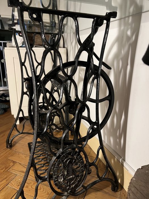 Base Máquina Singer com Tampo em Vidro