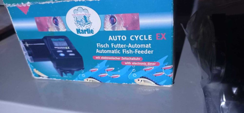 dispensador de comida aquários