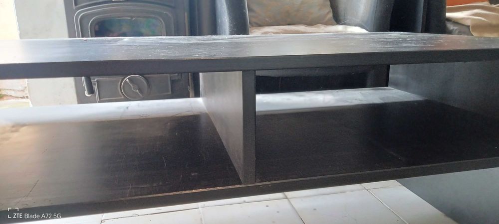 Mesa preta rectangular