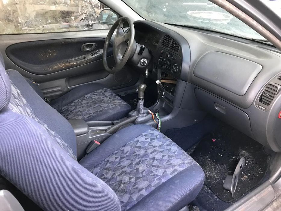 Mitsubishi Colt 1.3 75cv 3P 1998 - Para Peças
