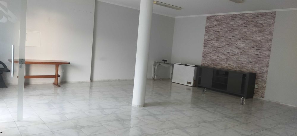 Aluga.se loja em arreigada