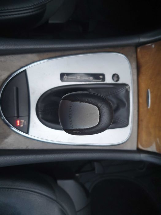 Mercedes-Benz E 220 CDI Avantgarde Aut. Nacional