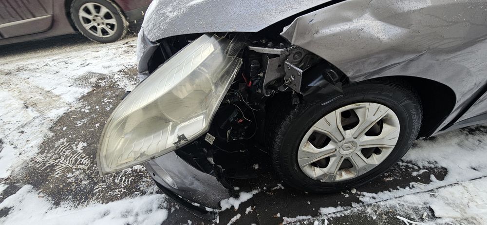 Auto po wypadku Renault Megane,