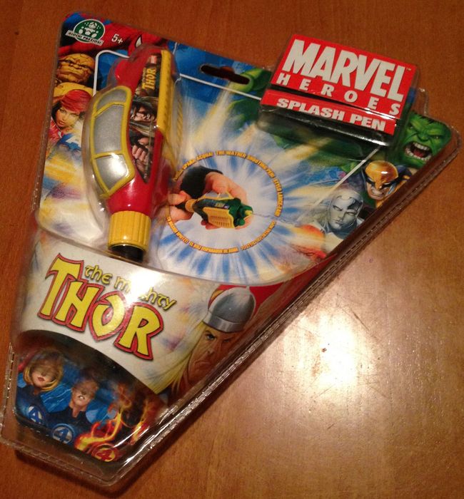 Brinquedos novos na caixa selada marvel bom para prenda barata