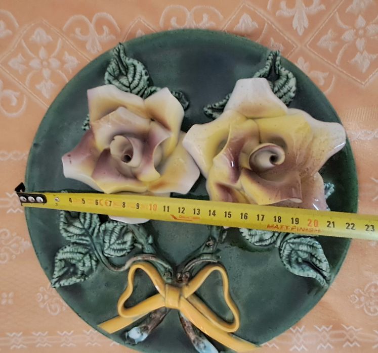 Prato em cerâmica decorativo de pendurar Antigo,  Lica numerado