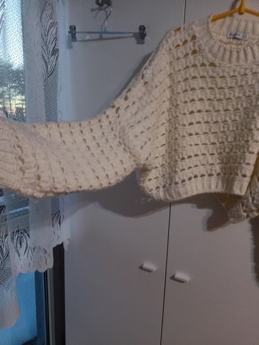 Sweterek Stradivarius