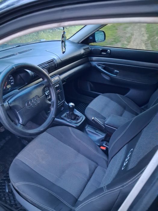 До вашої уваги Audi A4B5