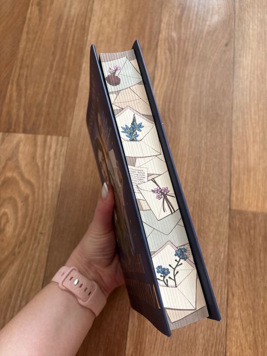 Божественні супротивники Ребекка Росс