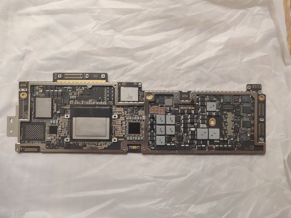 Материнська плата MacBook air 2022 m2 8/256 б/у
