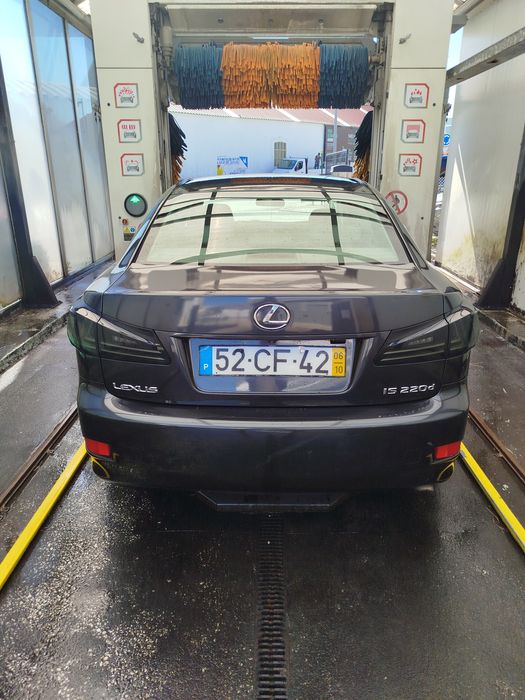Lexus is 2.2d ou troco