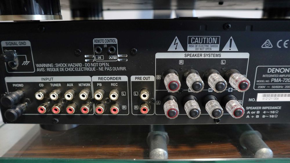 Стойка  Усилитель Denon PMA-720AE на полевых транзисторах Toshiba   Cd проигрыватель DENON DCD 1290 Burr Brown ЦАП 2 x PCM61 пульт паспорт чеки