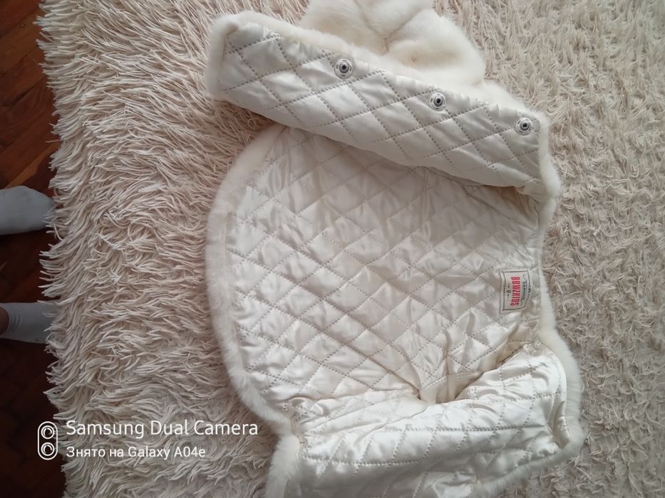 Біленька шубка  для дівчинки