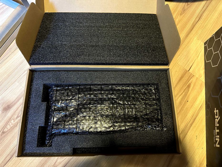 Відеокарта Sapphire Nitro+ AMD Radeon RX 5700XT