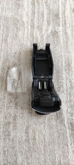 Rokkcharge+ gniazdo USB
