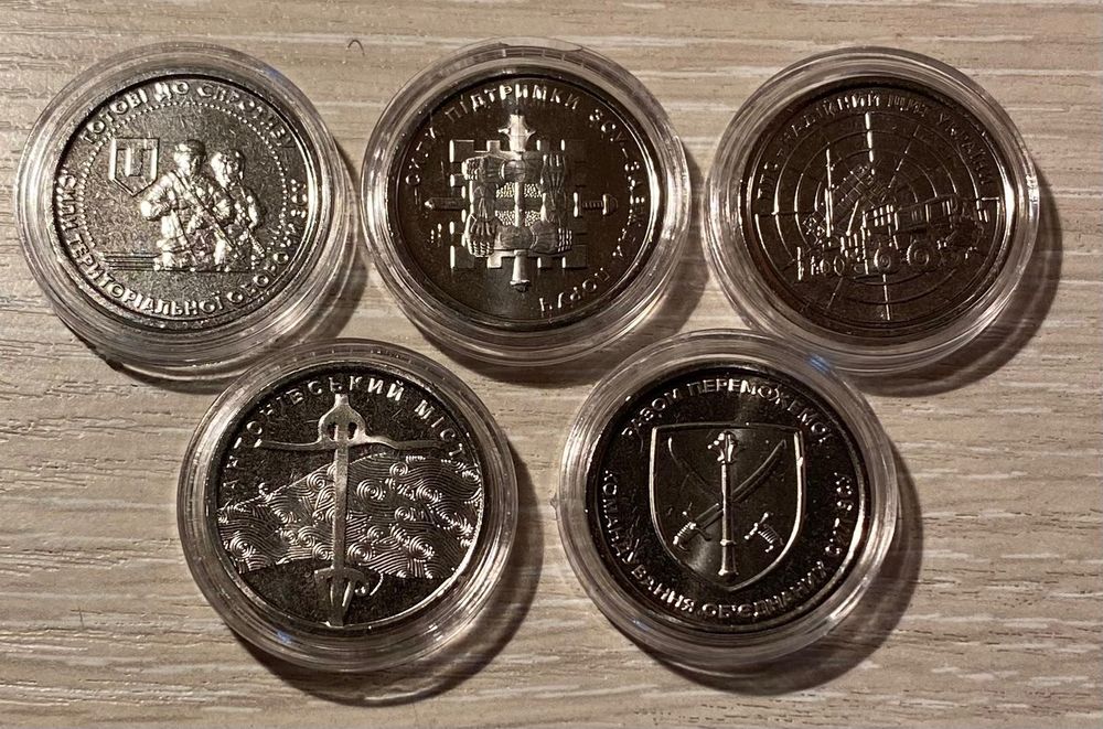 Капсули для монет 24мм/25 /26/27/30/41/46мм. Підставки для монет