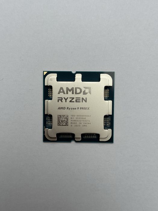 Procesor AMD Ryzen 9 9900X