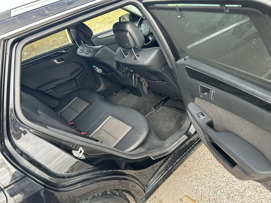 Mercedes E220 ano 2012