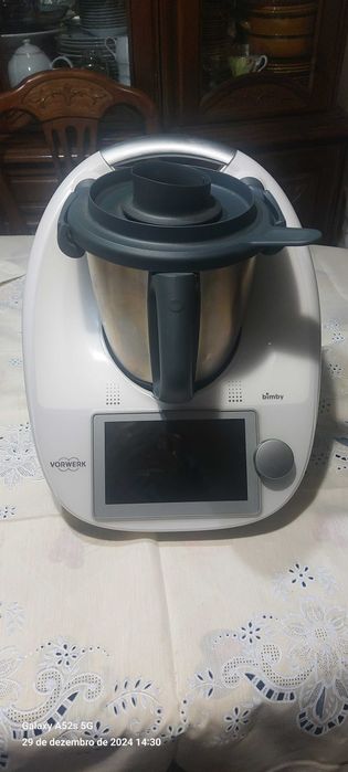 Bimby Tm6 nova. A estrear.