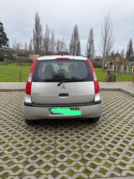 Colt 2005 - Gasolina