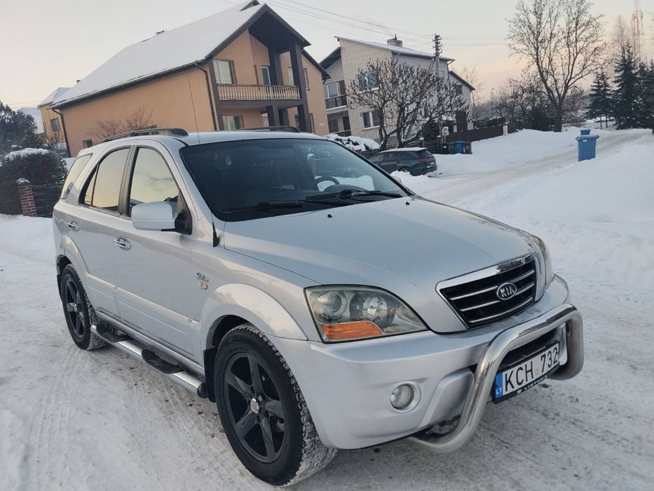 Продаєця Кіа Соренто