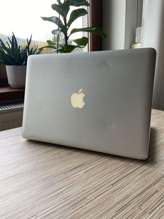 MacBook Pro 13” (Mid 2012) – i7 / 8GB / 750GB