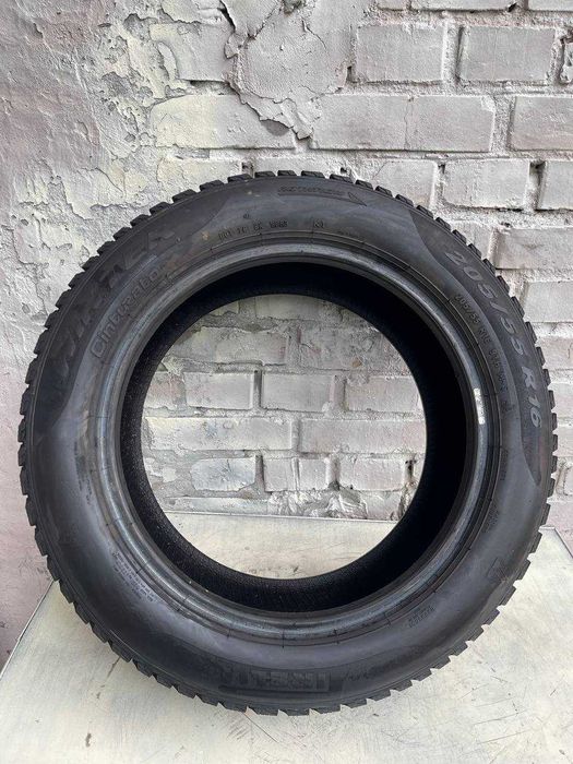 Шини б/у 205 55 R16 Pirelli Winter Cinturato
