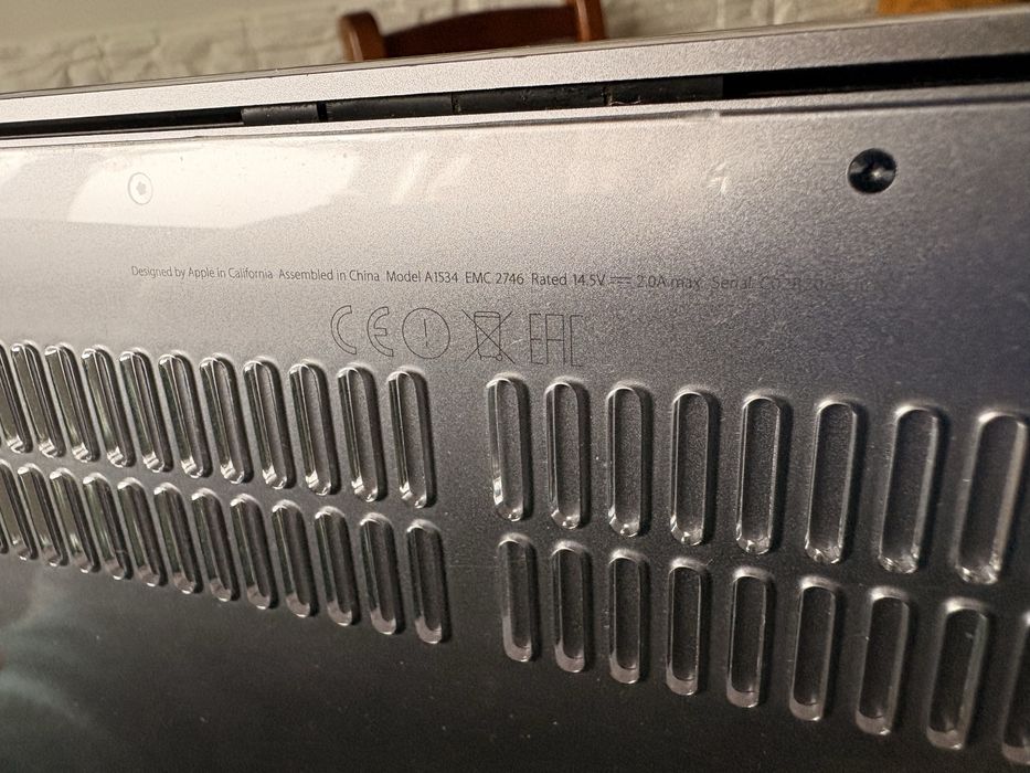 Macbook 12 polegadas (2015), modelo base A1534