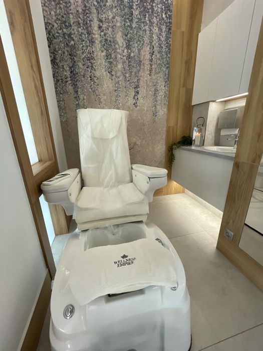 Współpraca / Wynajem stanowisk manicure i pedicure