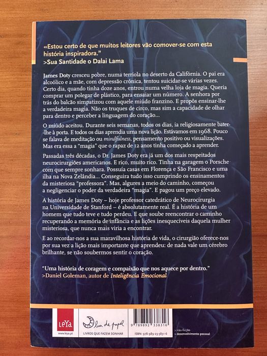 Dentro da loja mágica