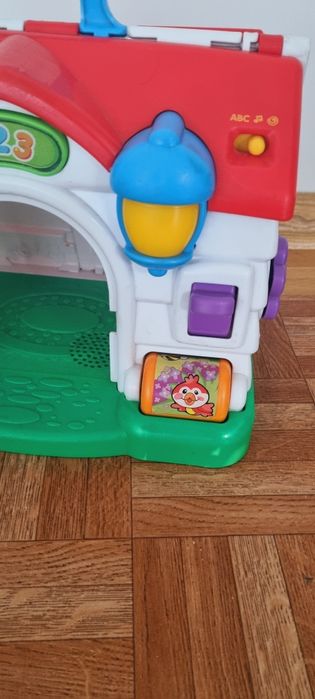 Domek fisher price