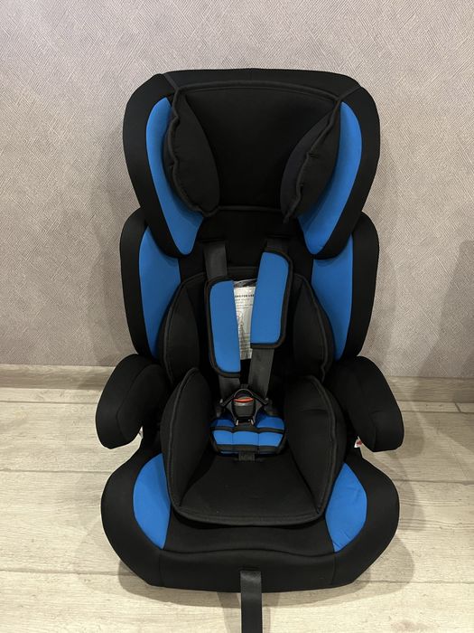 Дитяче автокрісло.Детское автокресло.Есть наклон для сна.Німеччина