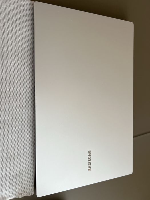 Ноутбук Samsung Galaxy Book 2 pro
