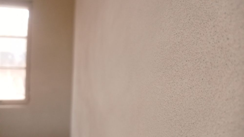 Remont domu drewnianego z bali, wymiana podwalin, fundametów tynk glin