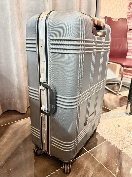 Валіза дорожня велика