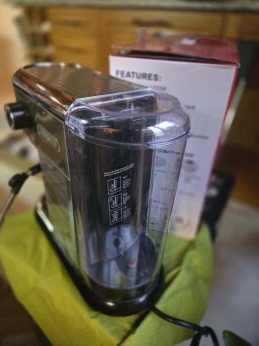 Máquina de Café 20Bar (com manípulo duplo)
Descafeinado
Leite
Batata p