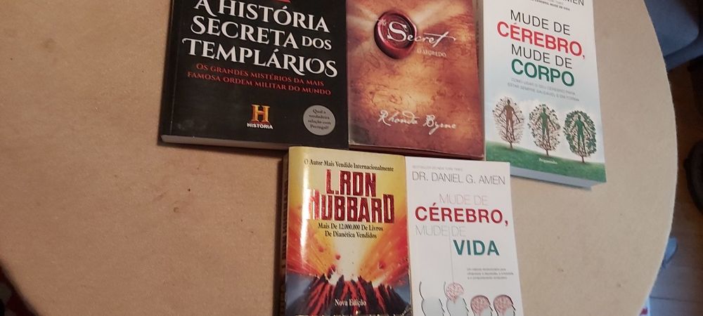 Livros antigos/novos . Preços variados