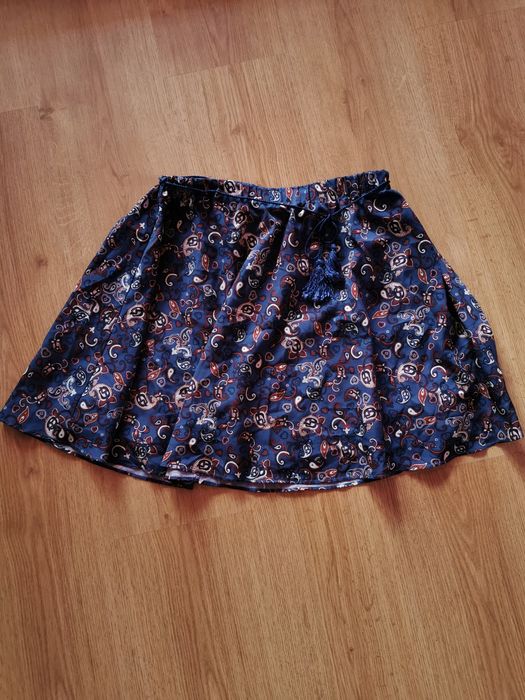 Granatowa spódniczka w paisley boho ze sznurkiem