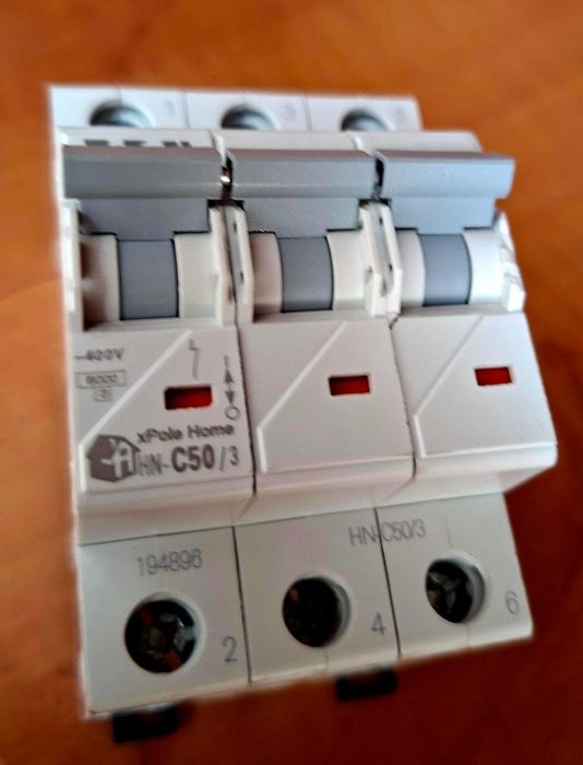3-biegunowy wyłącznik nadprądowy Eaton HN-C50/3