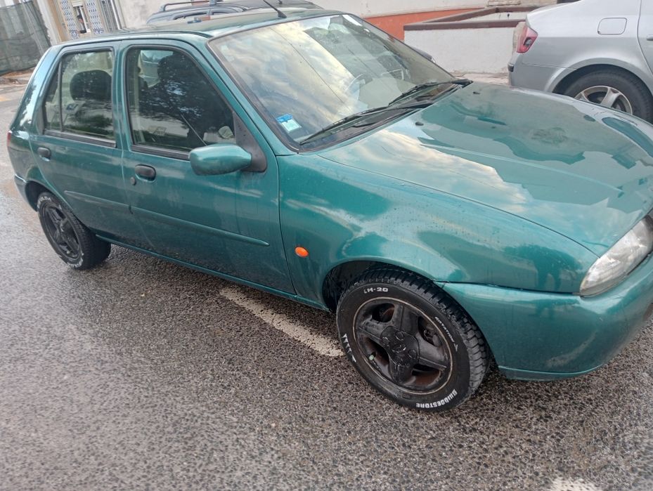 Ford fiesta ghia 1.25i  75cv 1999