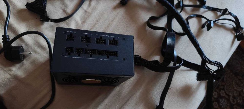Блок питания Chieftec Polaris 750W PPS-750FC750 W Вт Новий