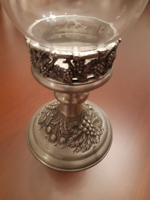 Tin candlesticks437317506077839361