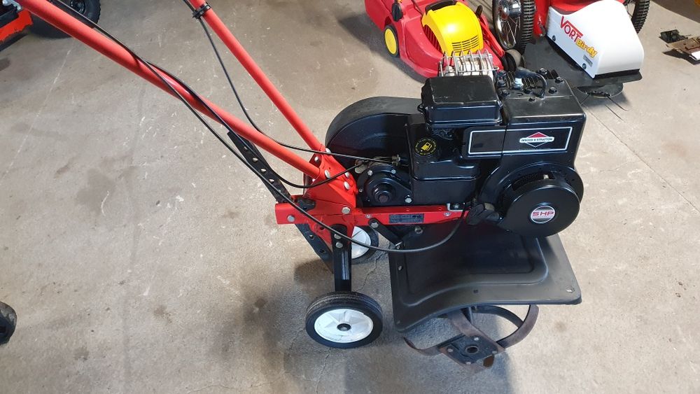 Glebogryzarka spalinowa