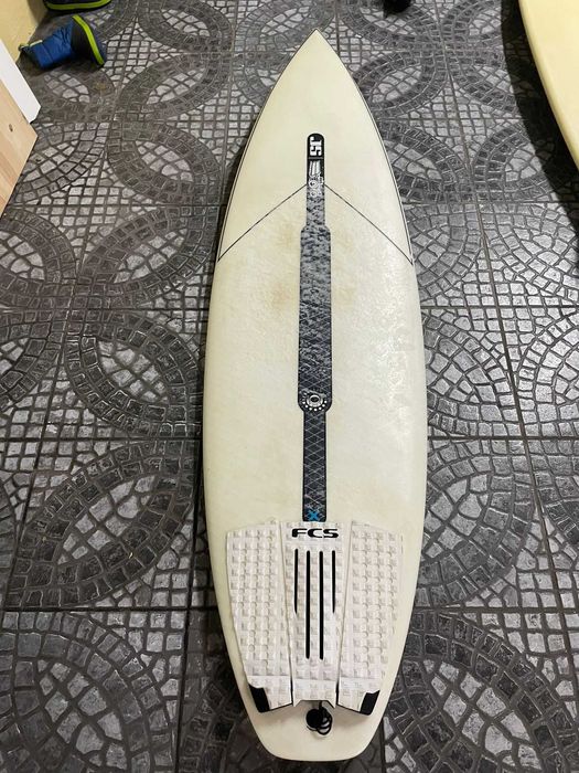 Prancha de Surf JS Gravity 2.0 – Epoxy – 5’9’’ – 27.9L em bom estado
