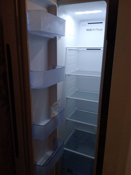 Холодильник двокамерний