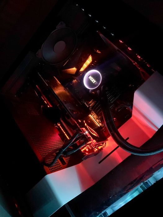 Wydajny Komputer Gamingowy / i7-9700K /  RTX 2080 OC / 32GB / SSD 240