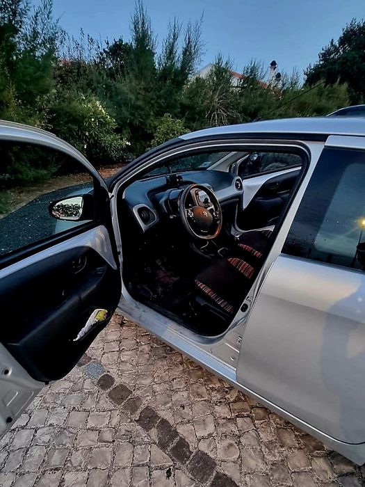 Citroën C1 1.0 VTi — photo 2